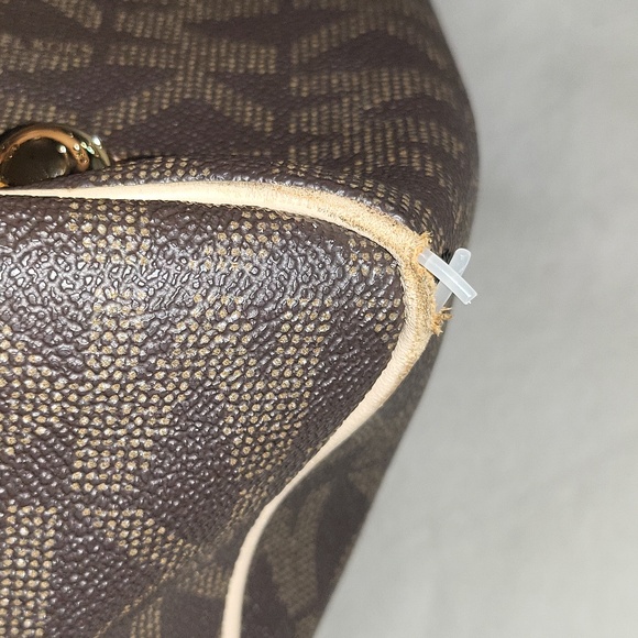 Authentic Michael Kors handbag - Picture 9 of 11